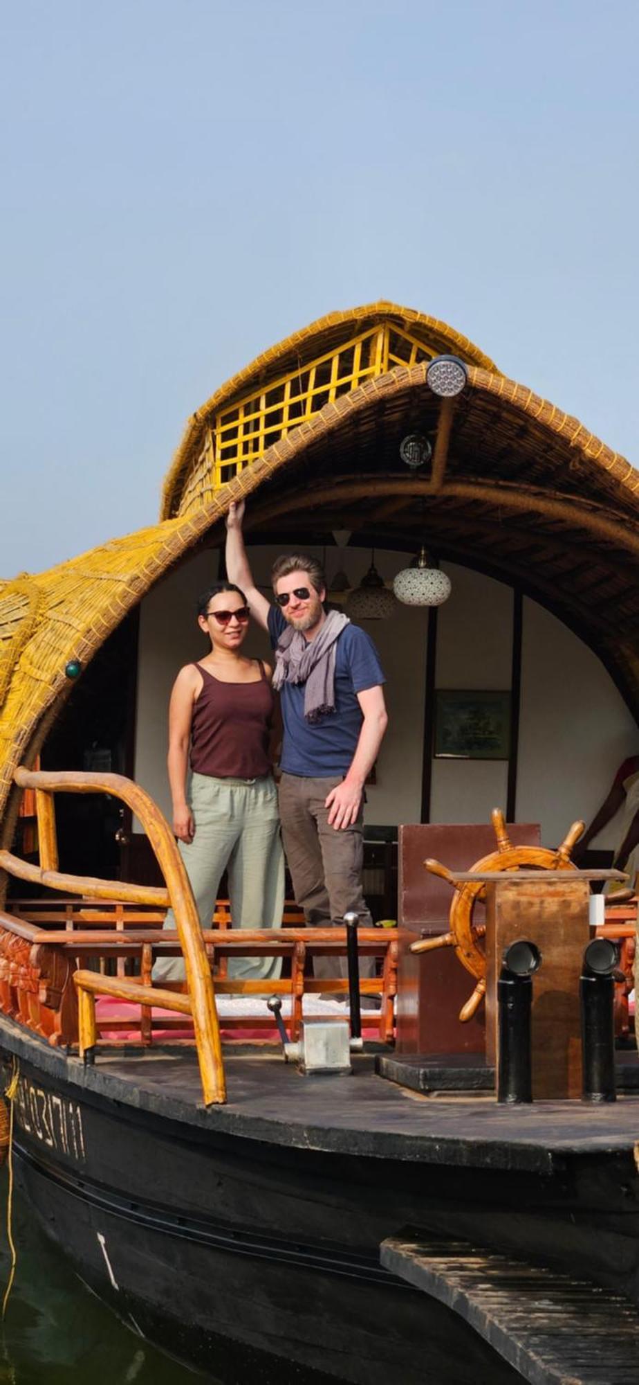Thara'S Houseboat Hotel Alappuzha Exterior photo