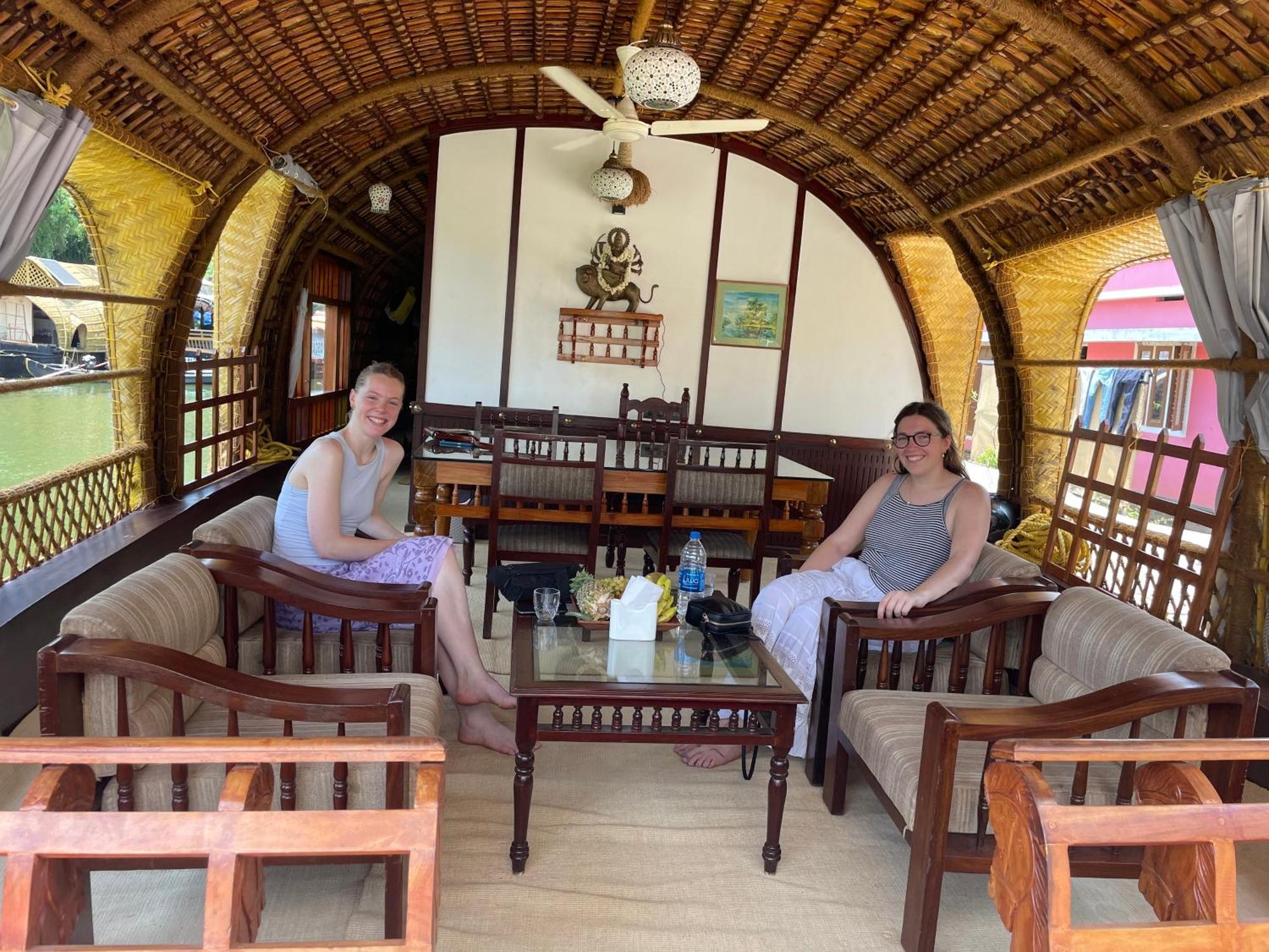Thara'S Houseboat Hotel Alappuzha Exterior photo