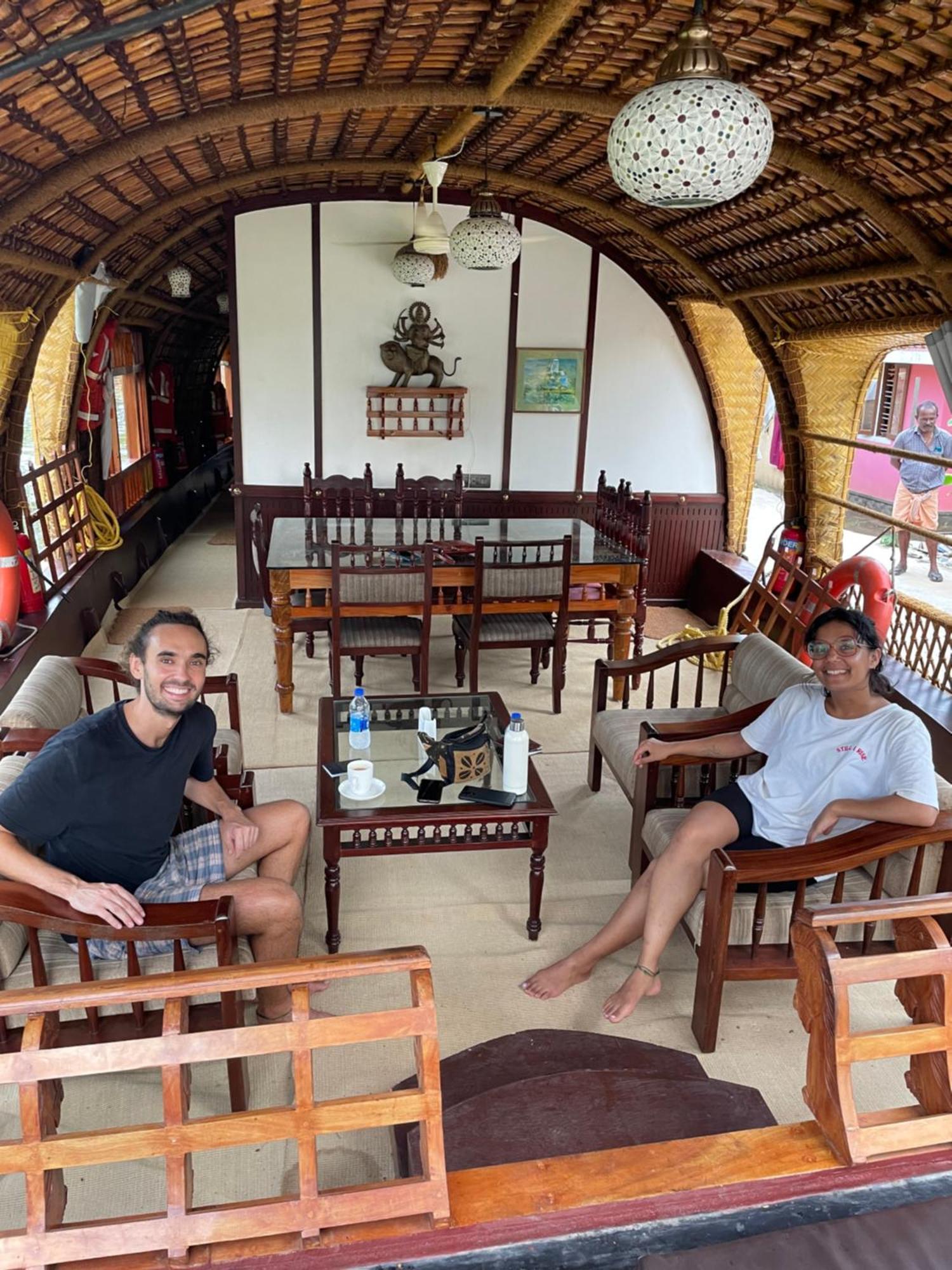 Thara'S Houseboat Hotel Alappuzha Exterior photo