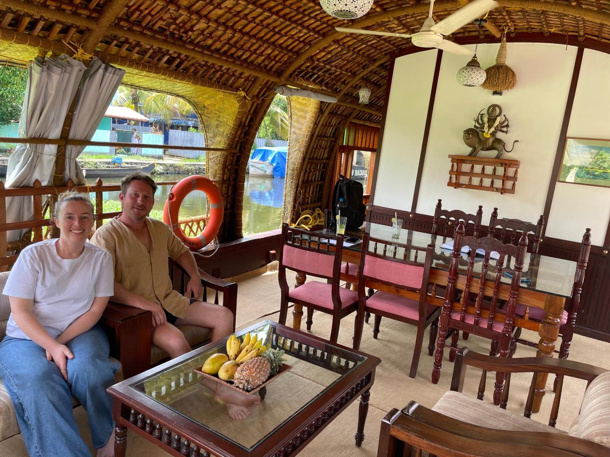 Thara'S Houseboat Hotel Alappuzha Exterior photo